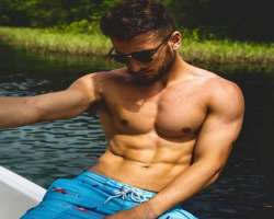 The star is a fitness freak and exercises regularly to remain fit.